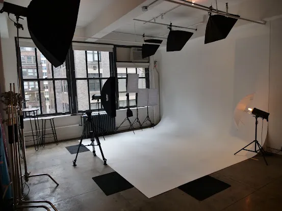 Lounge Studios