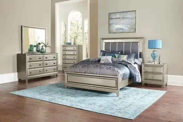 Luis Furniture