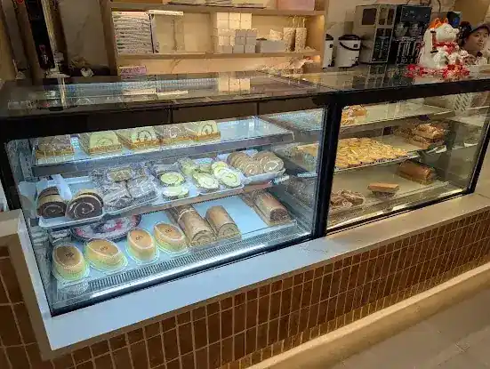 Luna Cafe & Bakery