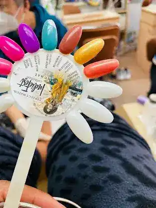 M & W Nail Salon