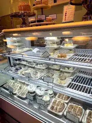 Magnolia Bakery - Central Park South