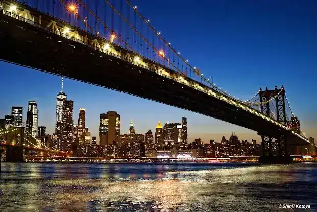 Manhattan Bridge Lookout