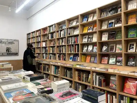 Mast Books