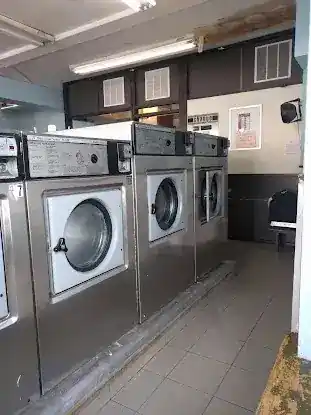 Master Laundromat