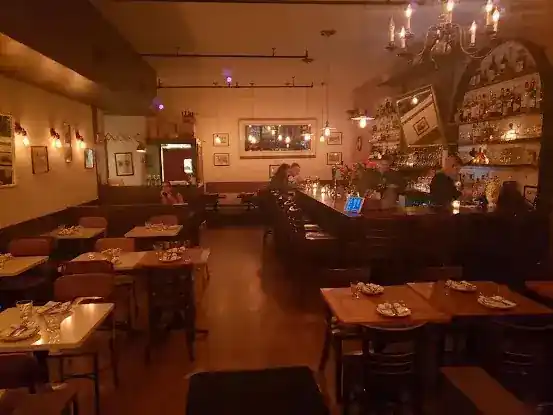 Max Restaurant