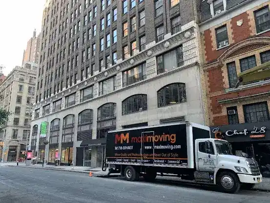 Maxi Moving