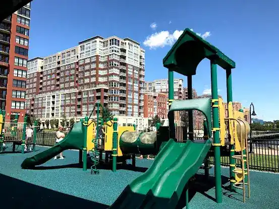 Maxwell Place Park