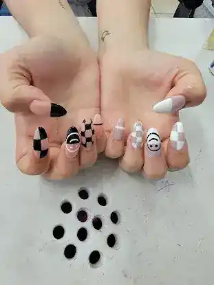 Mayeli nails