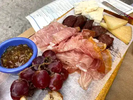 Medi Wine Bar