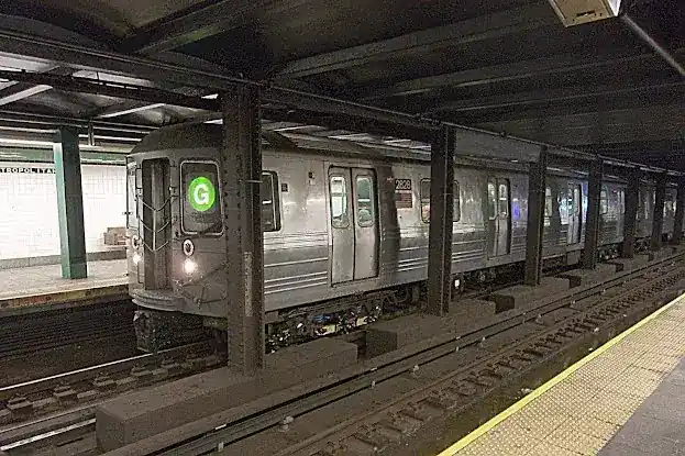 Metropolitan Av