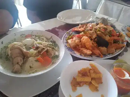 Mi Lindo Ecuador Restaurant & Fish Market