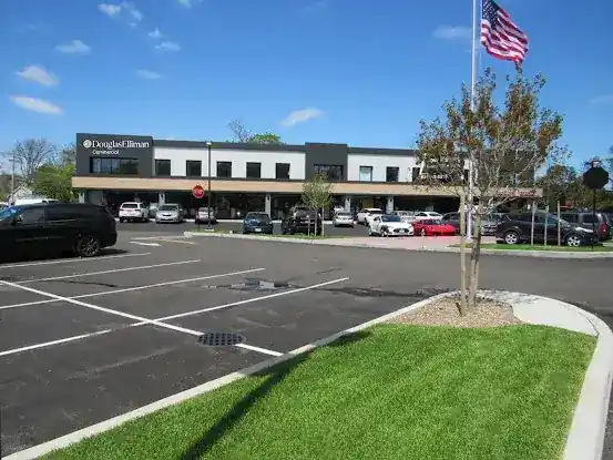 Michael G. Murphy-President of Douglas Elliman Commercial Real Estate, Long Island