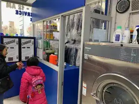 Miss Bubble Laundromat