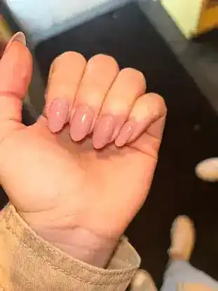 Miss Nails