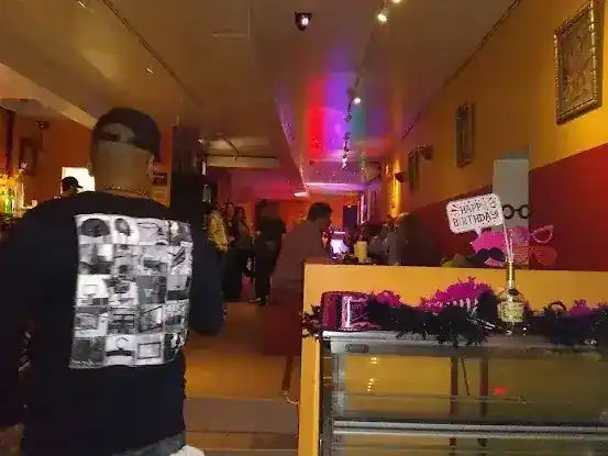 MO NA HOOKAH LOUNGE