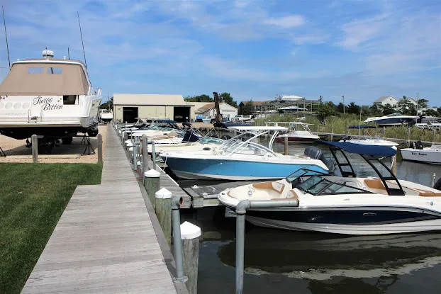 Modern Yachts Westhampton Beach