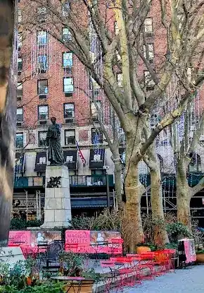 Monument of Dante