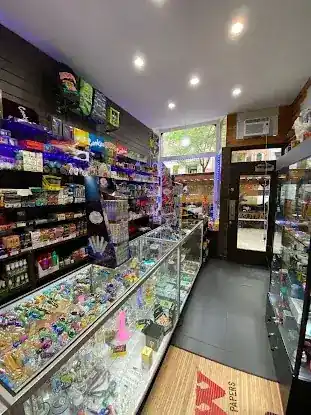 Moons smoke shop