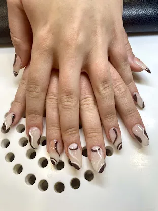 Nails for Us