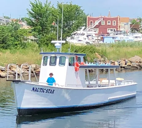 Nautic star fishing and cruising