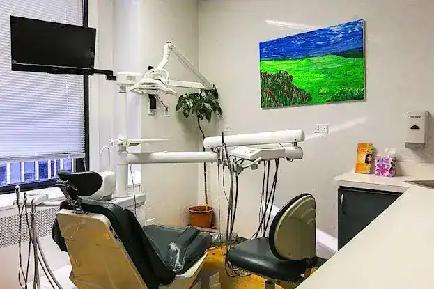 Nina Kiani, DDS