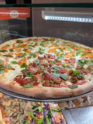 N&M's Pizza Bar
