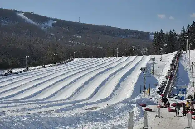 NYC Ski Bus - Ski & Snowboard Trips