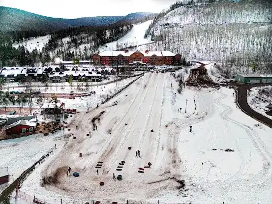 NYC Snow Bus - Ski & Snowboard Trips