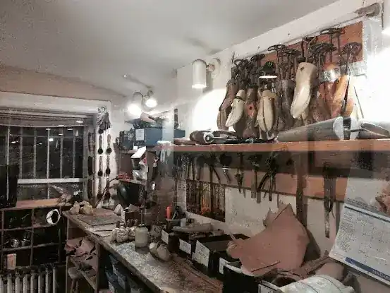 Oliver Moore Bootmakers