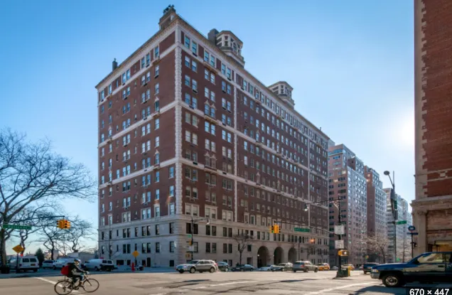 One Sutton Place South