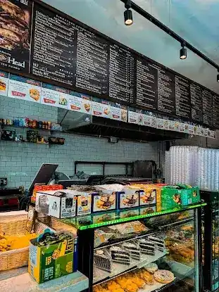 Paradise Gourmet Deli & Grill
