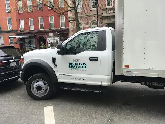 PE & DD Seafood - Abingdon Square