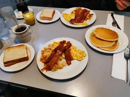 Pearl Diner