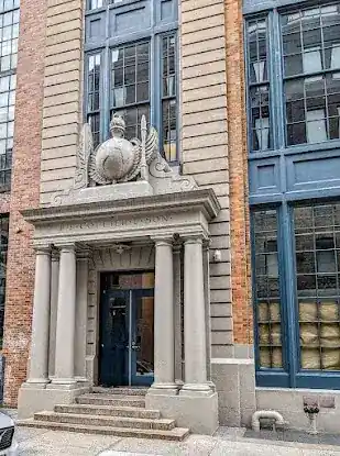 PF Collier & Son