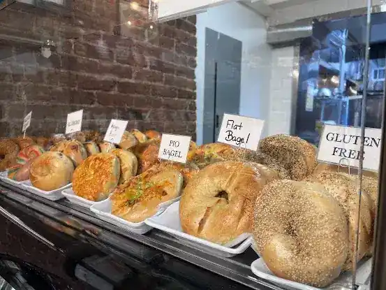 Pio Bagel On 9th