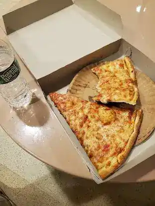 Pizza shop