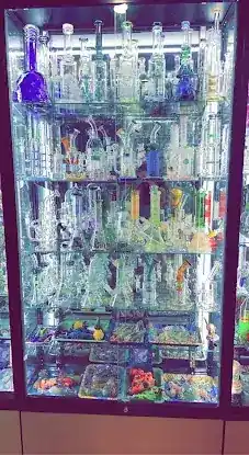 Play land smoke shop