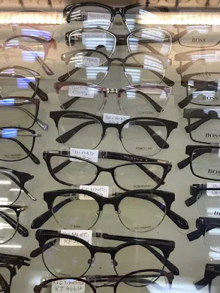 孔子眼镜店 progressive lenses／隐形眼镜 老花眼镜 近视眼镜 防蓝光眼镜／纽约眼镜店 双光镜 多光镜 太阳镜