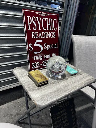 Psychic Readings by Twiggy