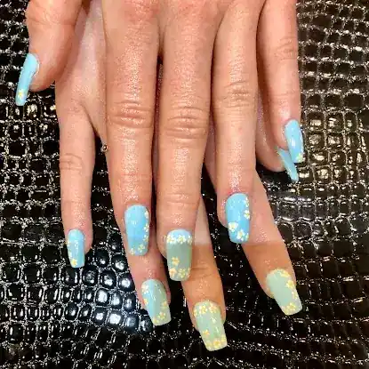 Q TEN NAIL SPA