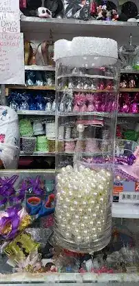 R & M Party Supplies