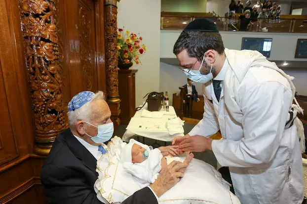 Rabbi Alex Wiener, Certified Mohel. Bris Milah/Newborn home Circumcision