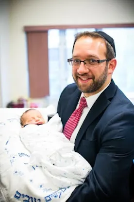 Rabbi Asher Yablok, Mohel - Circumcision