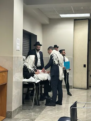 Rabbi Reuven Roth,PA-C Certified Mohel