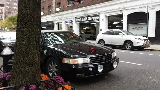 Red Ball Garage