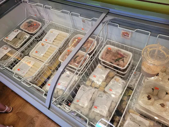 Red Bowl Food Corp. 紅碗食品