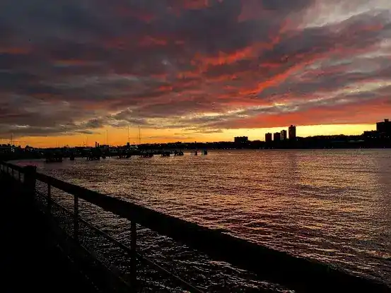 Riverside Dr/W 77 St