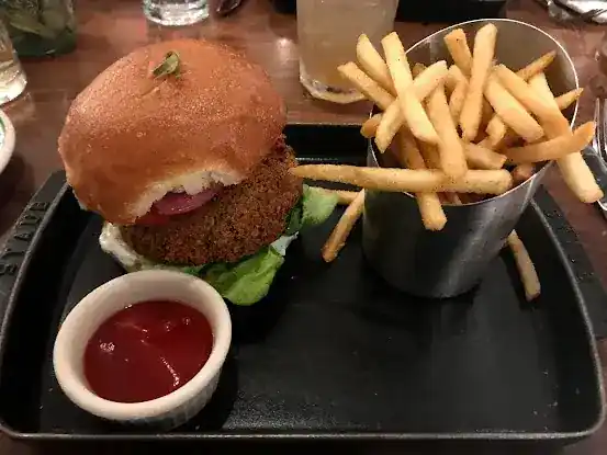 Rowland's Bar & Grill