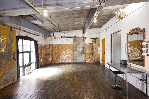 Ruby Bird Studio - Photo Studios Brooklyn