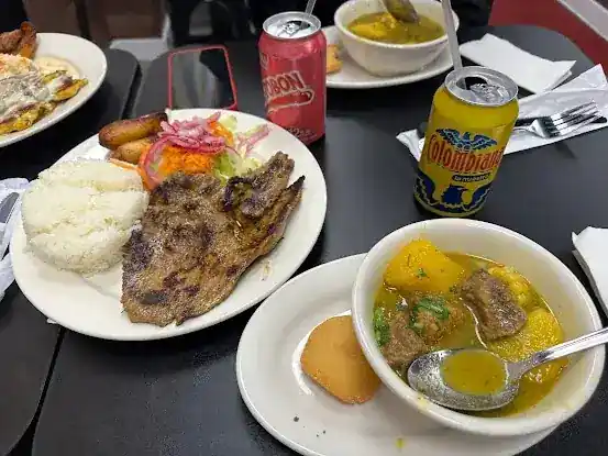 Sabor Y Punto Colombian Restaurant